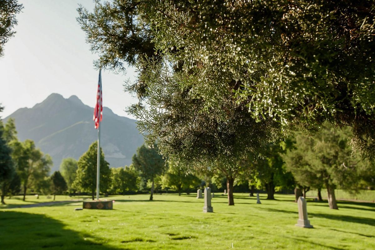 Memorial Holladay Cemetery